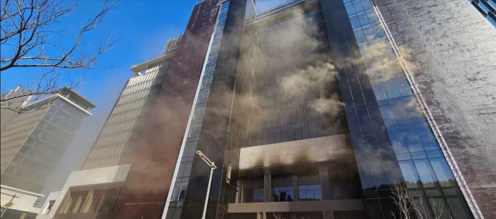 दक्षिण कोरियाको बन्दरगाह सहरमा आगलागी, चार जनाको मृत्यु