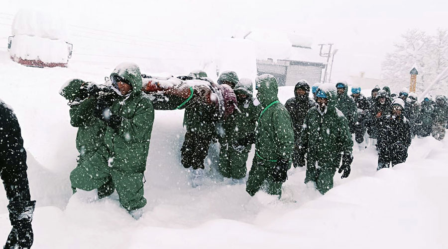 बद्रीनाथमा हिमपहिरो, फसेका ५७ मध्ये १६ को उद्धार