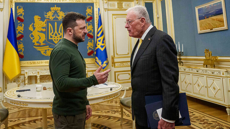 युक्रेनी राष्ट्रपति जेलेन्स्कीद्वारा अमेरिकी प्रस्ताव अस्वीकार