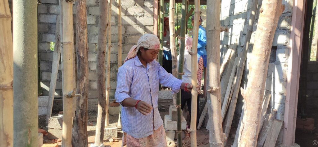 ज्यालामा विभेद भोगेर ठेकेदार बनेकी पार्वती