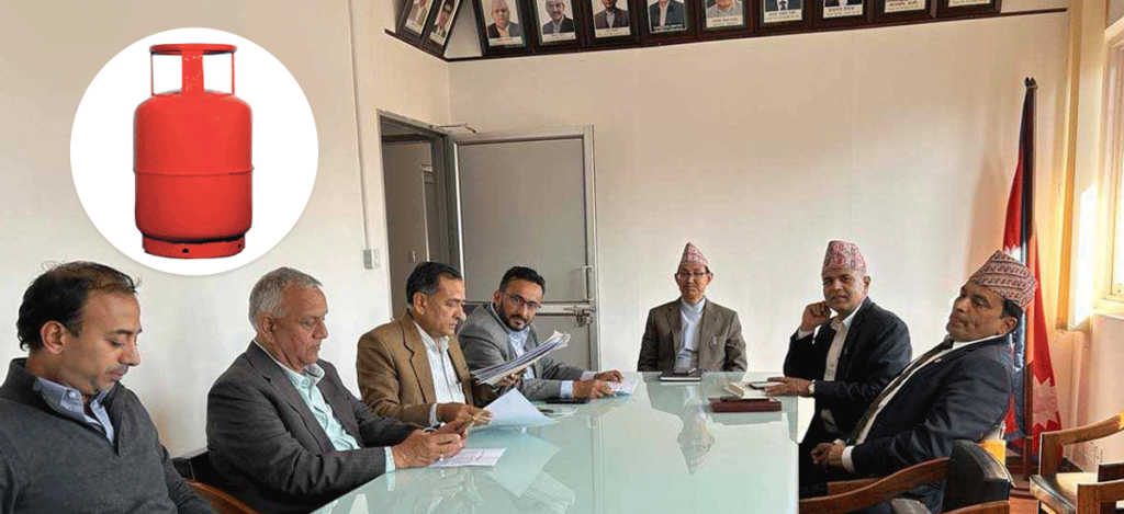 ग्यास मूल्यमा १२.७५ रुपैयाँ वृद्धि, उद्योगीको आन्दोलन स्थगित