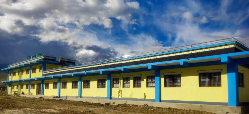 लोमान्थाङमा अस्पताल बन्यो, उपकरण र जनशक्ति खाँचो