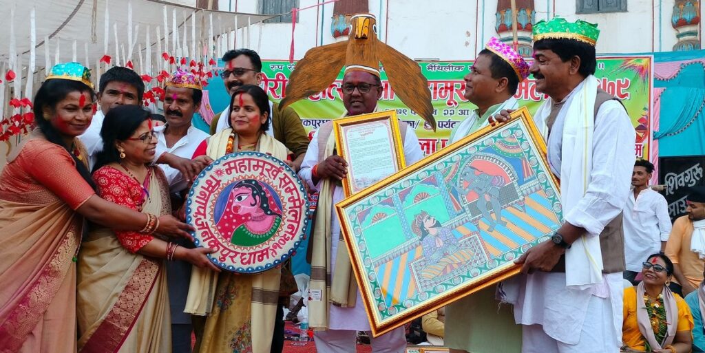 जनकपुरमा महामूर्खको प्रतिस्पर्धा, को बन्दैछ यस वर्षको ‘महामूर्ख’?