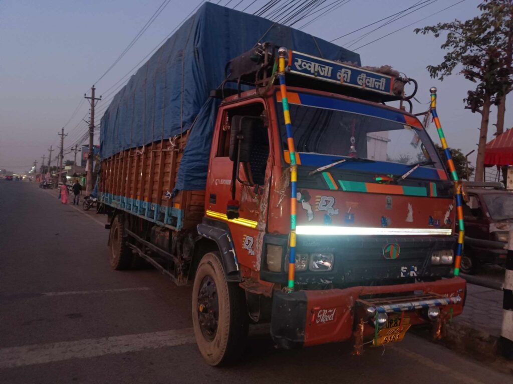 तस्करीको आशंकामा विराटनगरबाट मालबाहक ट्रक प्रहरीको नियन्त्रणमा