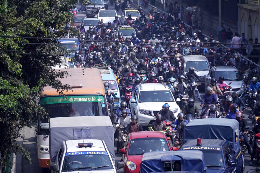 काठमाडौंमा आज जामको कहर: शिक्षक, राप्रपा र सहकारी पीडित सडकमा