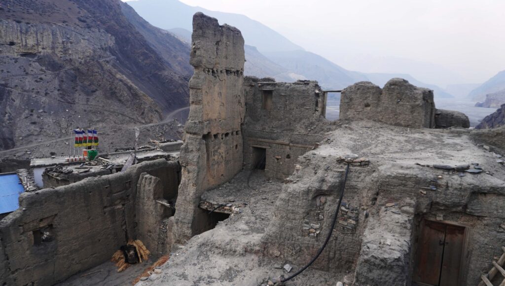 मुस्ताङको ऐतिहासिक कागबेनी दरबार संरक्षणको पर्खाइमा, १२ सय वर्ष पुरानो भग्नावशेष