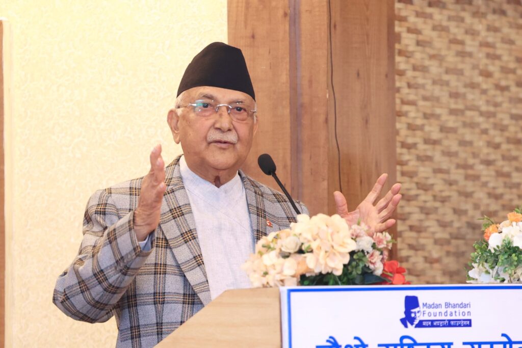 प्रधानमन्त्री आक्रोशित, बेडरुमसम्म बिचौलियाको पहुँच भएकाे प्रमाण दिन दिए चुनाैती