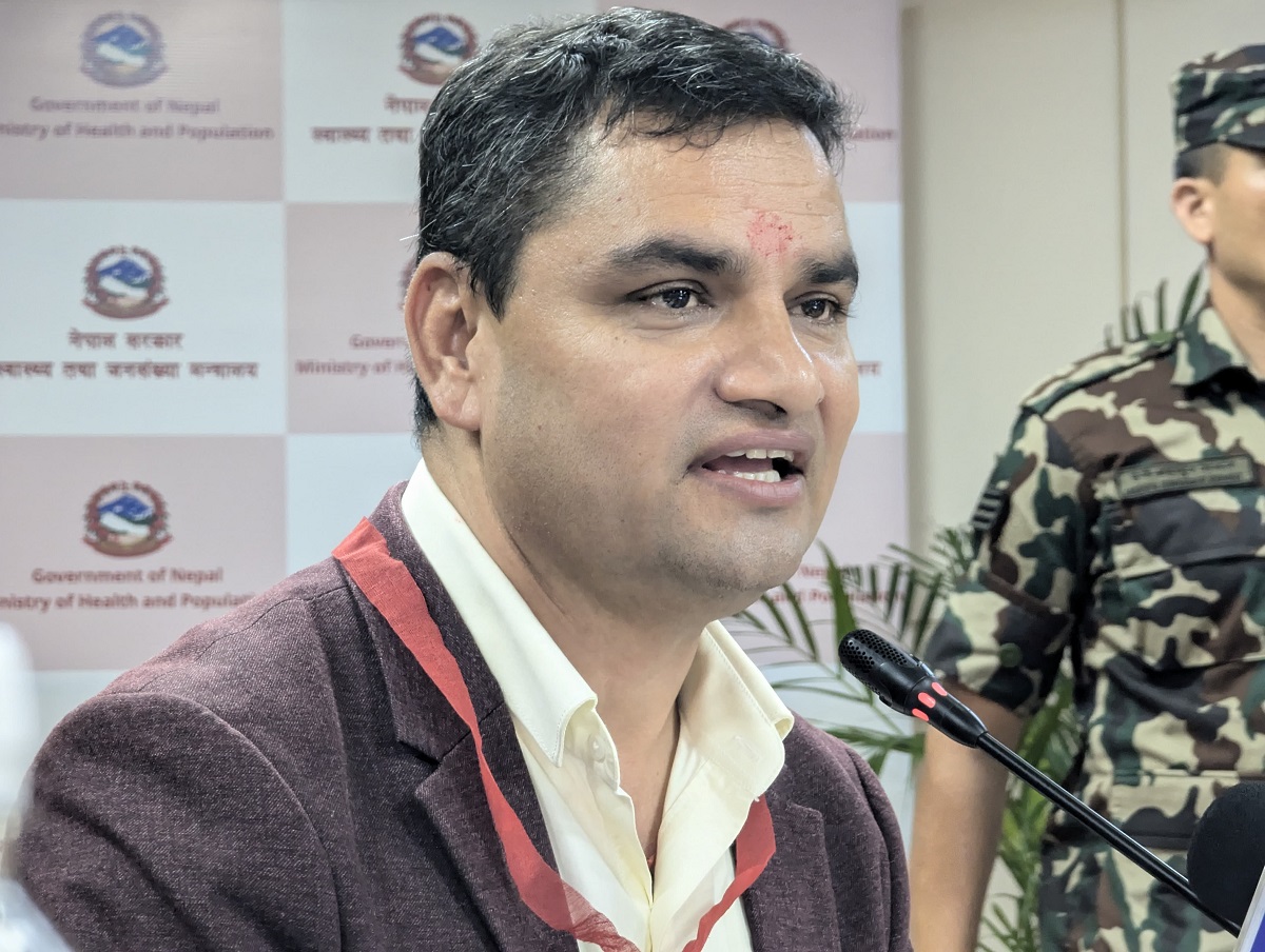 निजी मेडिकल कलेजले सरकारको निर्णय मान्दिनँ भन्न मिल्दैन ; स्वास्थ्यमन्त्री पौडेल