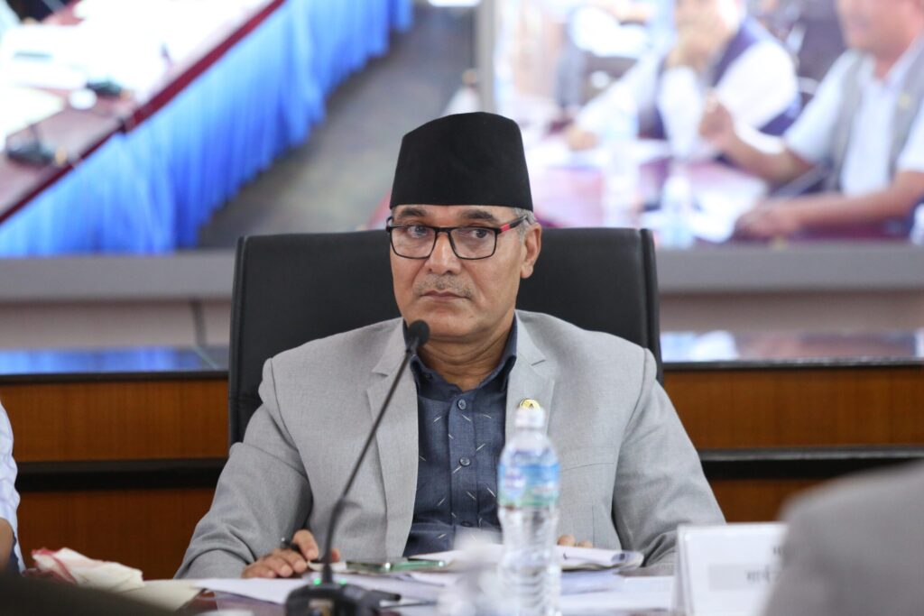 सरकारले शिक्षकलाई तत्काल कार्यस्थल फर्काउने वातावरण बनाउनुपर्छ ; पोखरेल