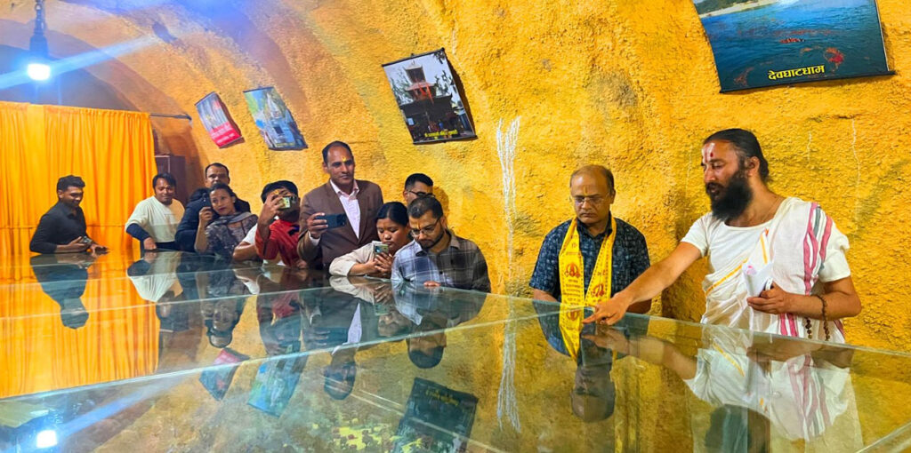 शालिग्रामको अनौठो संसार: सुरुङभित्र सवा लाख शिला, पर्यटकको आकर्षण चुलिँदो