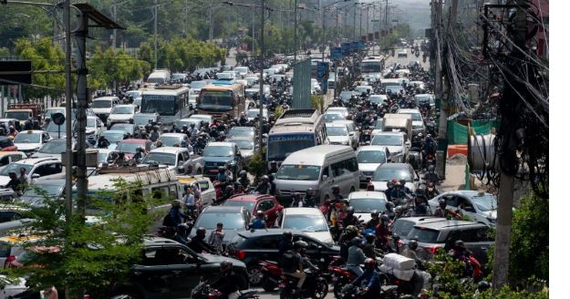 राप्रपाको प्रदर्शनले ट्राफिक अस्तव्यस्त, नयाँ बानेश्वर क्षेत्रमा सवारी डाइभर्सन