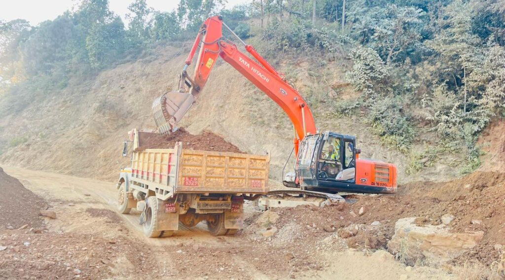 ट्रयाक खुलेको २४ वर्षपछि स्तरोन्नति : तीन पालिकाका बासिन्दा लाभान्वित हुने