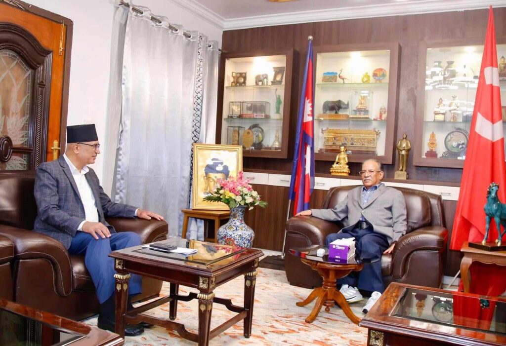 प्रचण्डसँग अर्थमन्त्री पौडेलको भेटवार्ता