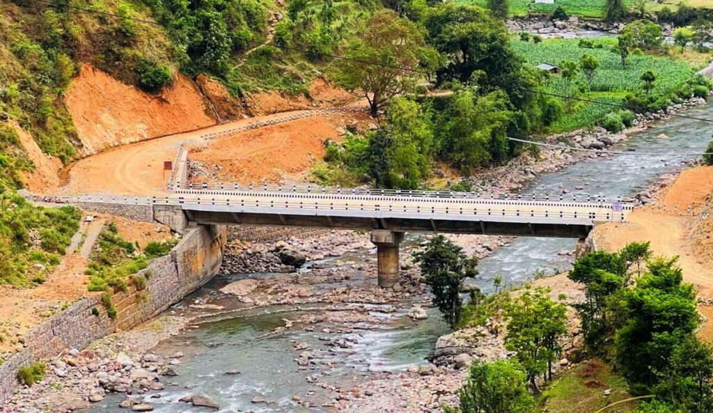 बागलुङको बडिगाड र मालारानी जोड्ने पुल निर्माण