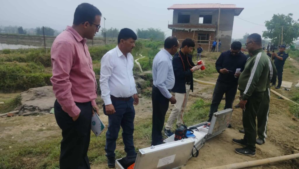 जमिनमुनि भासिएको गाडीको अध्ययन गर्न विज्ञ टोली हेटौडा पुग्यो