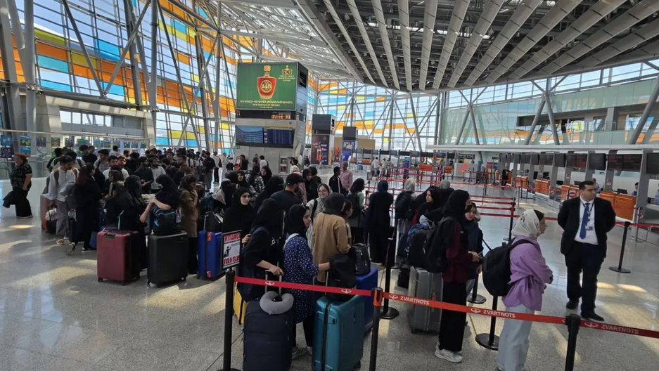 इरानबाट ११ नेपालीको आज उद्धार गरिँदै