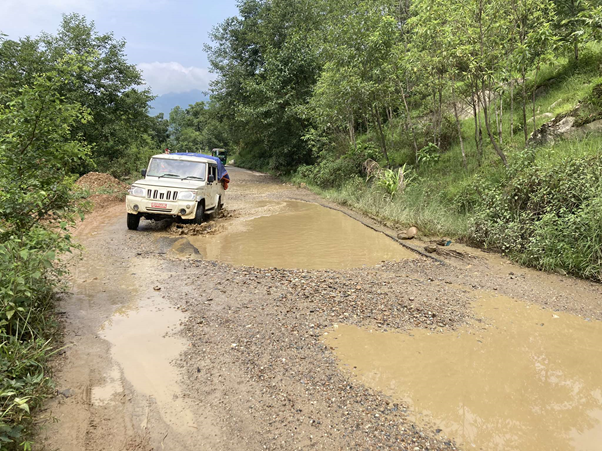 नौ वर्षमा पनि पूरा भएन मध्यपहाडी लोकमार्गको बागलुङ खण्ड