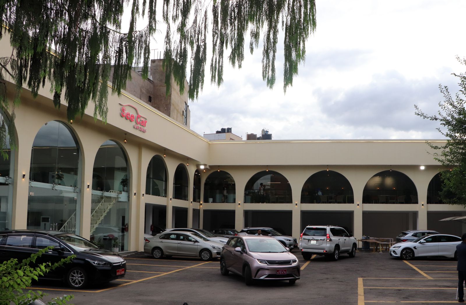 नक्सालमा खुल्यो सि–कार, नयाँ तथा पुराना गाडीको सोरुम, चाजिङ स्टेसन र क्याफे एकै ठाउँमा