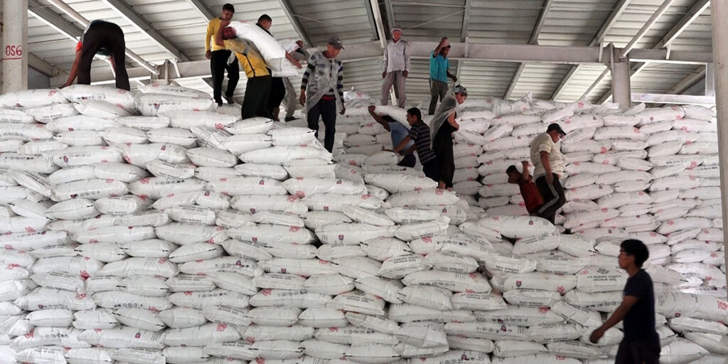 कृषि सामग्री कम्पनी बिर्तामोडद्वारा २० हजार मेट्रिक टन मल बिक्री वितरण