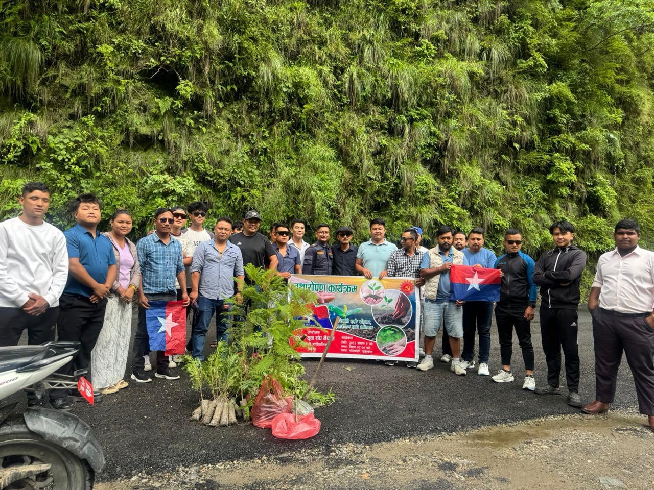 राष्ट्रिय युवा संघ नेपाल भोटेकोशी गाउँपालिकाद्धारा वृक्षारोपण कार्यक्रम सम्पन्न