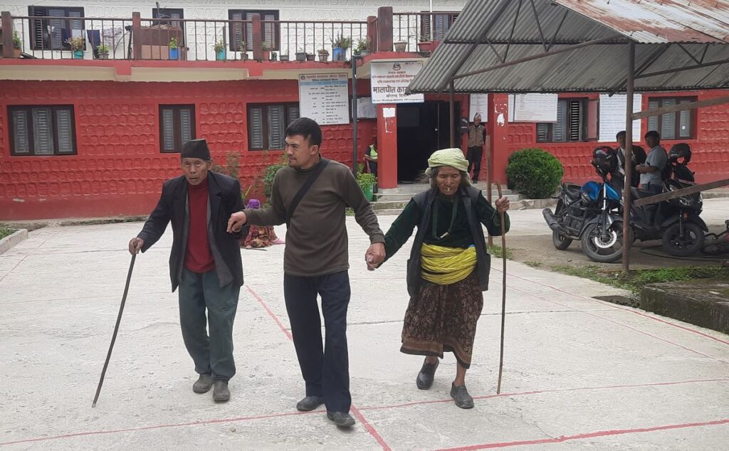 बैंक परिवर्तन हुँदा सामाजिक सुरक्षाभत्ता बुझ्न सास्ती