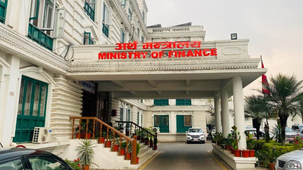 अर्थ मन्त्रालयमा ‘सरुवा’ आतङ्क, एक सातामै ८० कर्मचारीको जिम्मेवारी हेरफेर