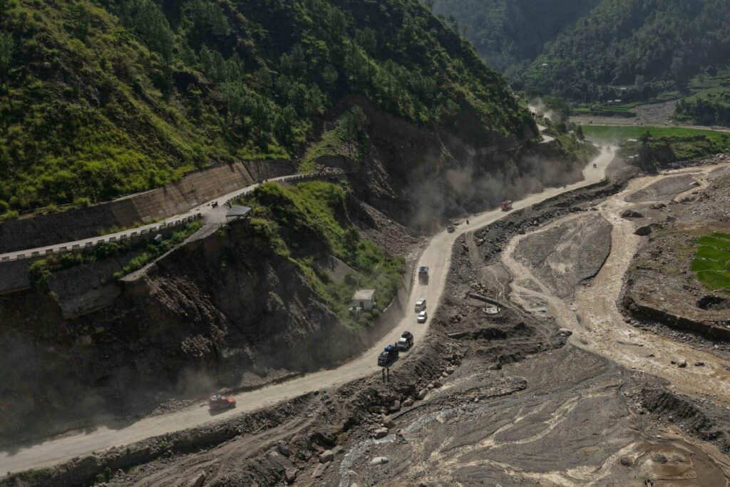 बीपी राजमार्ग : थप १५ दिन राति सवारी सञ्चालनमा रोक