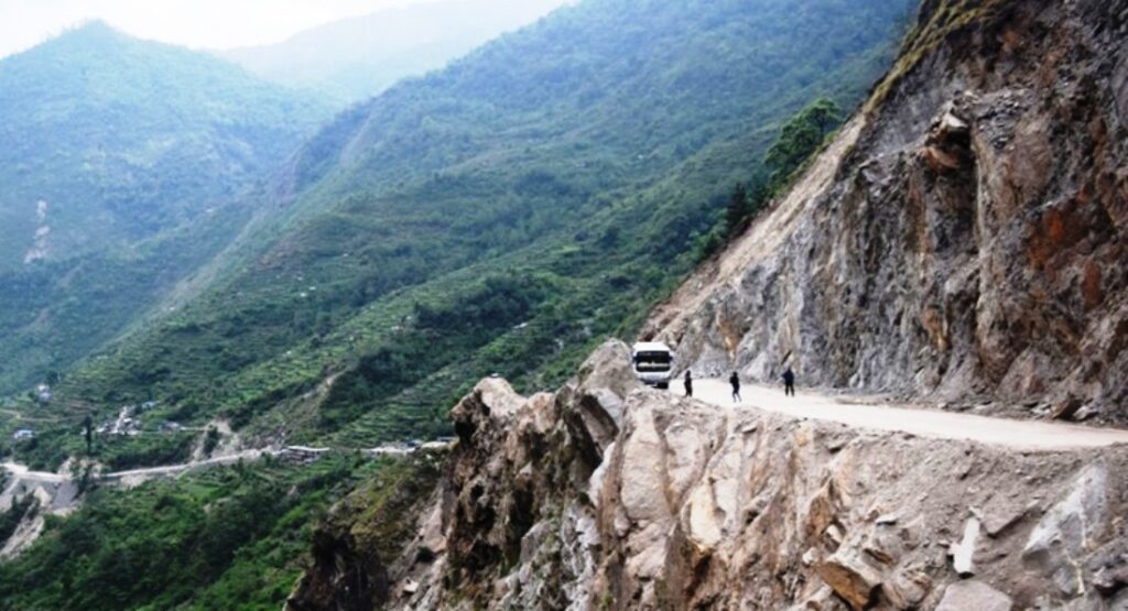 बेनी–जोमसोम सडकमा राति सवारी सञ्चालनमा रोक लगाइने