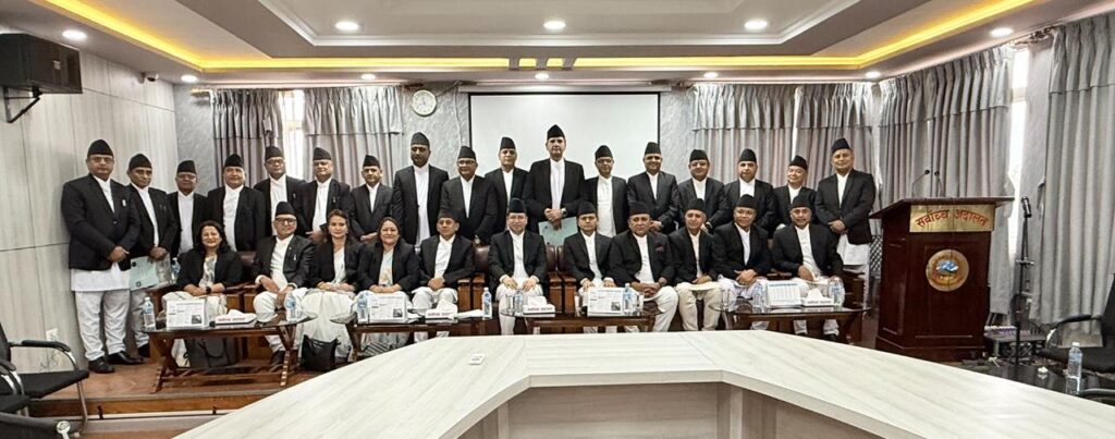 उच्च अदालतका २७ जना न्यायाधीशलाई शपथ