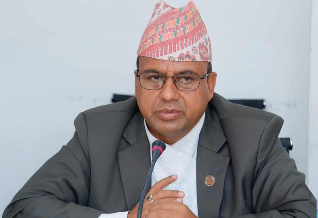 निजी क्षेत्रलाई रातो कार्पेट बिछ्याएर लगानी गर्ने वातावरण बनाउनुपर्छ : मन्त्री पाण्डे