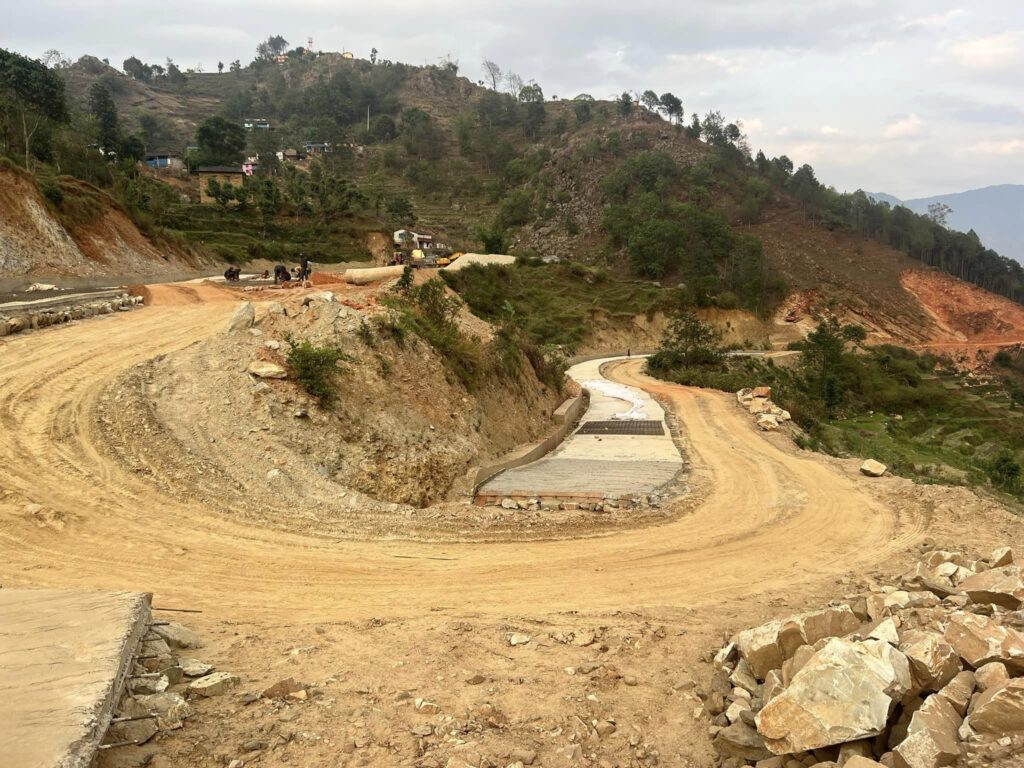 विश्व बैंकको अनुदान प्राप्त सडक स्तरोन्नतिमा ढिलाइ