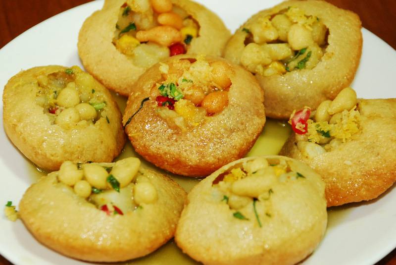 पानीपुरी र चटपटे बेच्नेको अनुगमन गर्दै महानगर