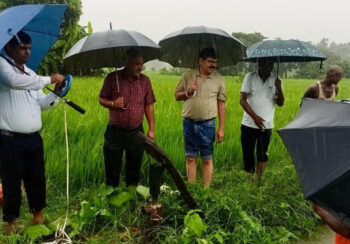 तराई मधेशका गाउँ-गाँउ पुगेर सुख्खाको कारण खोज्दै भारतीय विज्ञहरूकाे टाेली