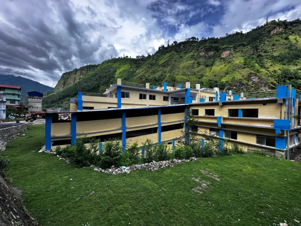 बेनी प्रदेश अस्पताल : नयाँ भवनबाट अन्तरङ्ग र बहिरङ्ग सेवा