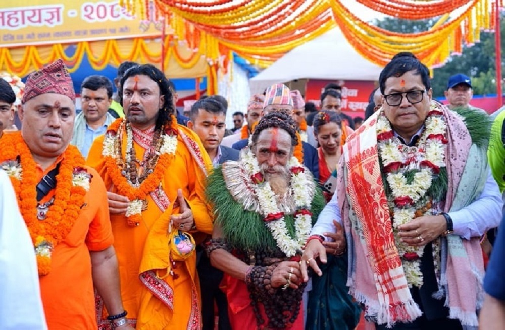 कालीबाबाको महायज्ञमा सहभागी हुन भारतीय मन्त्री सोनोवाल काठमाडौंमा