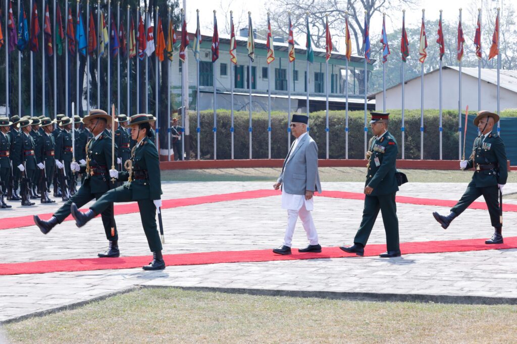 प्रधानमन्त्री ओली हिमालयन एयरलाइन्सको चार्टर्ड विमानबाट चीन जाने, यी छन् भ्रमण टोलीमा