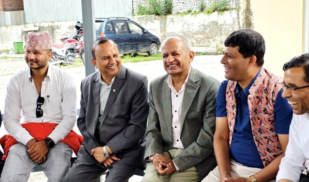 शंकर पोखरेलको झलनाथलाई प्रश्न, ‘आफै जबजलाई सिद्दान्त भनेर पारित गराउने अहिले औचित्य सकियो भन्ने ?’