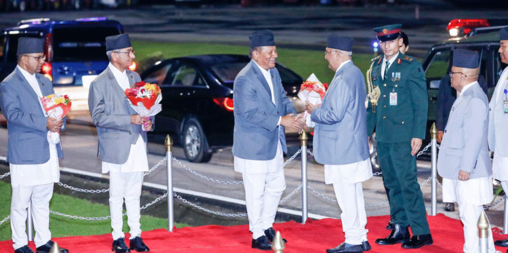 प्रधानमन्त्री ओली स्वदेश फिर्ता