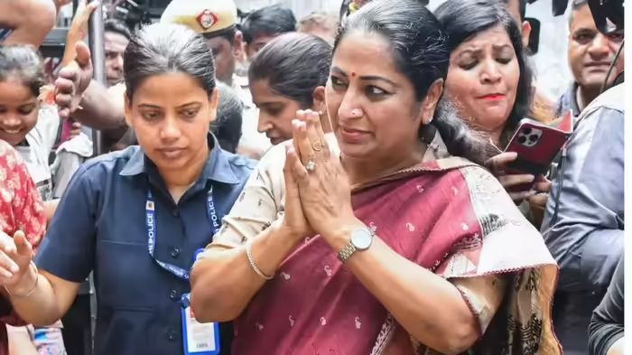 दिल्लीका मुख्यमन्त्री गुप्तामाथि थप्पड प्रहार