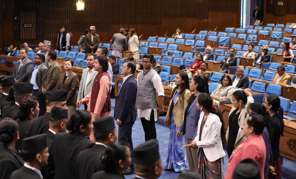 प्रधानमन्त्रीको टिप्पणीप्रति आपत्ति, रास्वपा–राप्रपाले पुनः संसद बहिष्कार