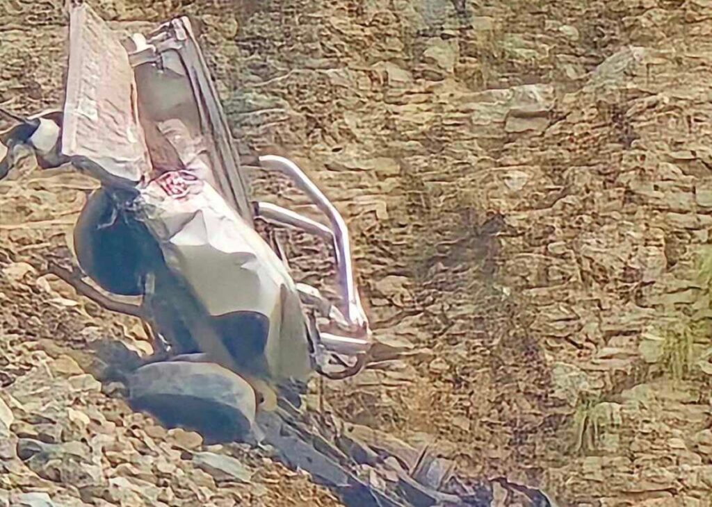 रामेछापमा स्कारपियो दुर्घटना, श्रीमतीको मृत्यु, श्रीमान् गम्भीर घाइते