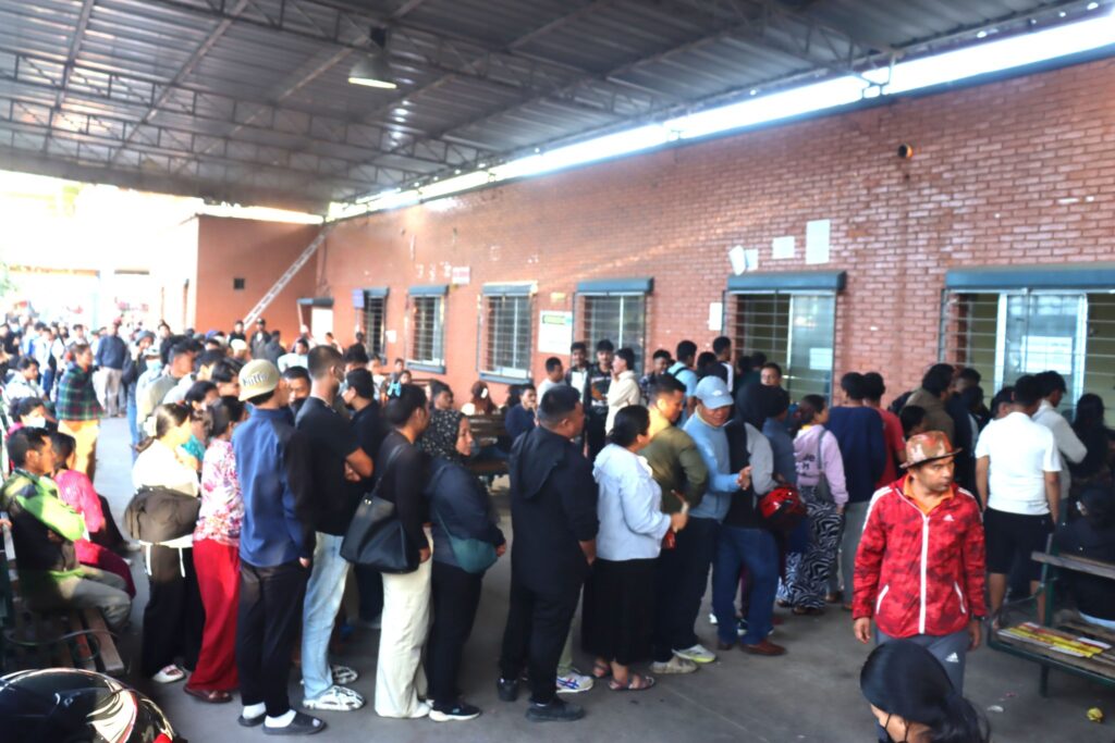 दशैं सुरु भएपछि साढे पाँच लाखले छाडे उपत्यका