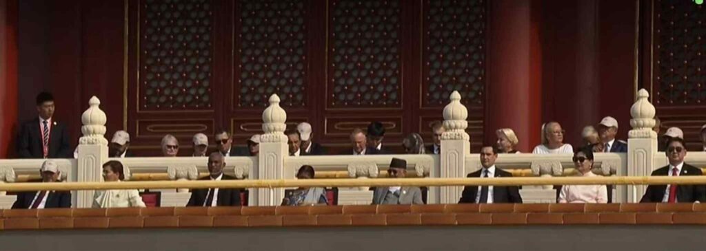 चीनको सैन्य परेडमा प्रधानमन्त्री ओली सहभागी