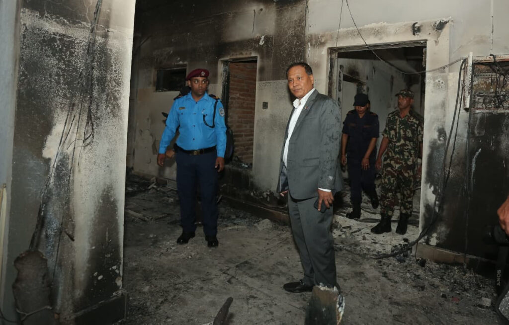 मन्त्री घिसिङद्वारा जलेका सवारीसाधन व्यवस्थापन गर्न निर्देशन