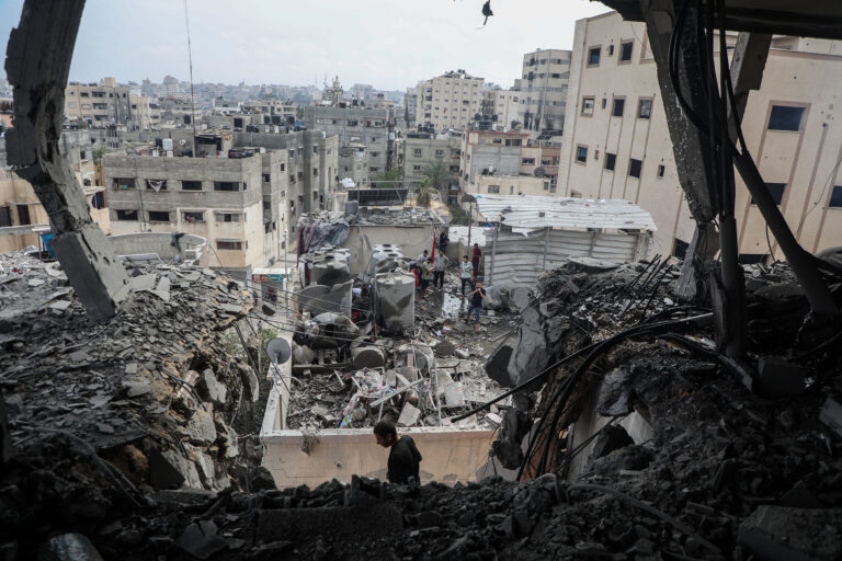 गाजामा इजरायली आक्रमणमा १३ जनाको मृत्यु