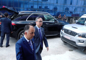 प्रधानमन्त्री कार्कीसँग चिनियाँ राजदूत चेन सोङ्गको शिष्टाचार भेट