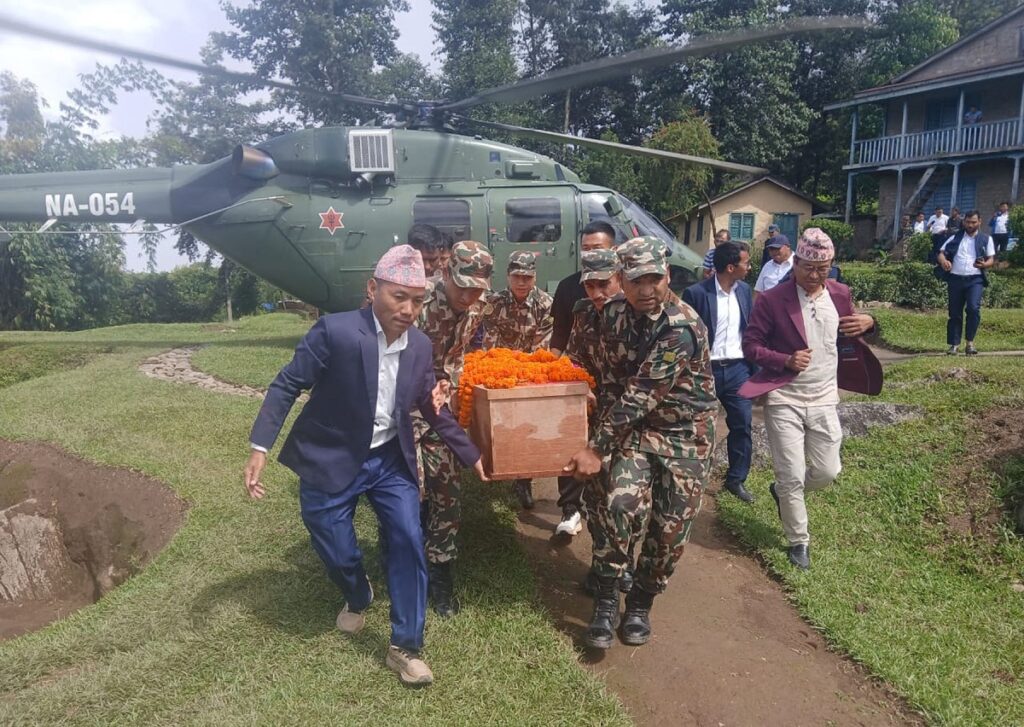 जेनजी प्रदर्शनमा सहादत प्राप्त गरेका कुलुङको शव जिल्ला ल्याइयो