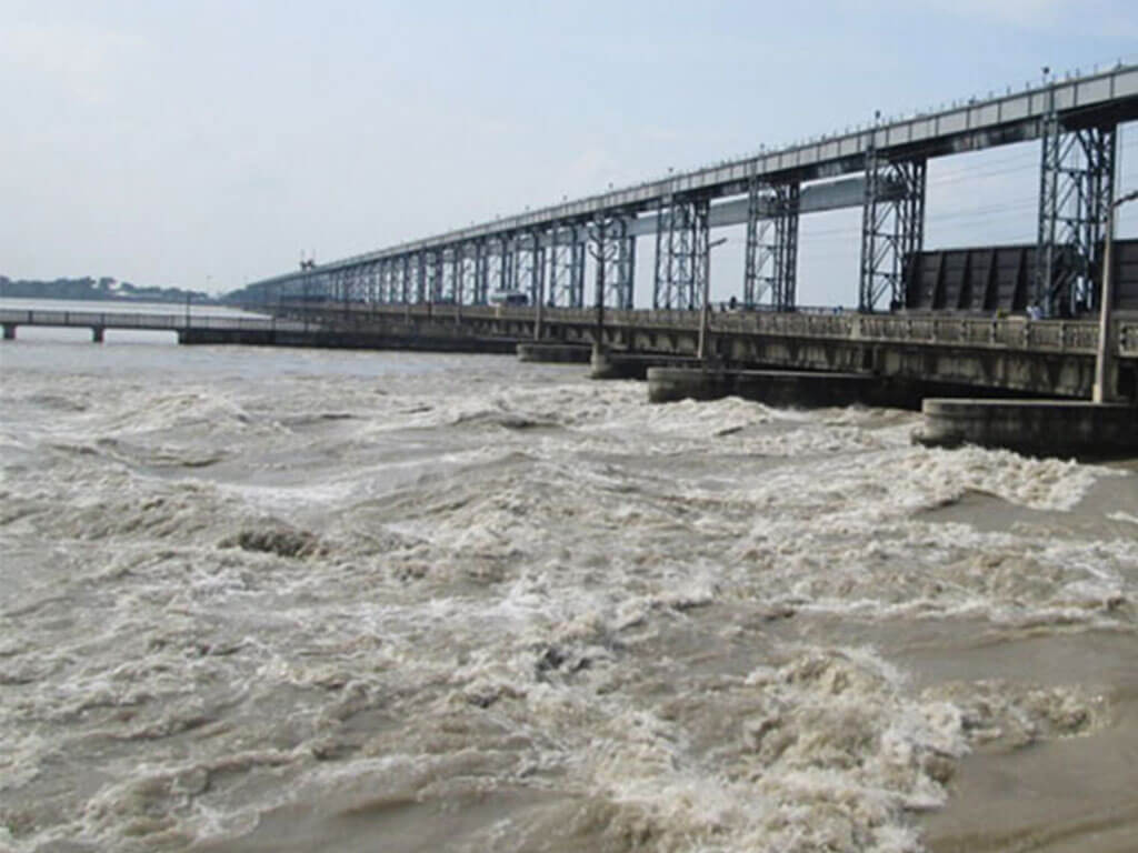 कोशी ब्यारेजको ३१ ढोका खोलियो