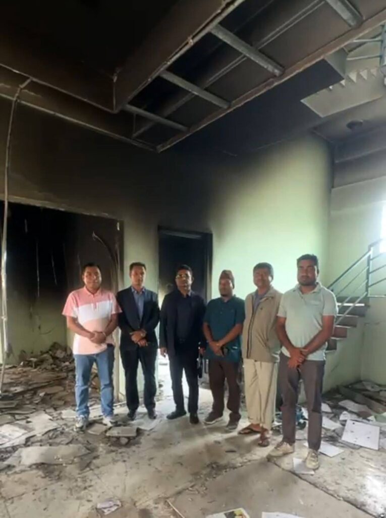 एमाले सचिव महासेठ द्वारा केन्द्रीय कार्यालयको निरीक्षण, नेता कार्यकर्तालाई विचलित नहुन आग्रह !