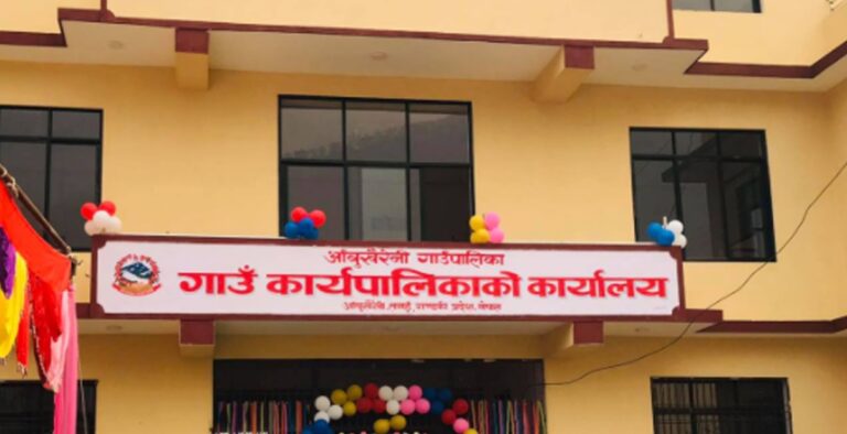 हाटबजार विस्तार गर्दै आँबुखैरेनी गाउँपालिका
